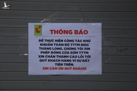 Hà Nội đóng cửa BigC Thăng Long để phun khử khuẩn trong đêm - ảnh 2