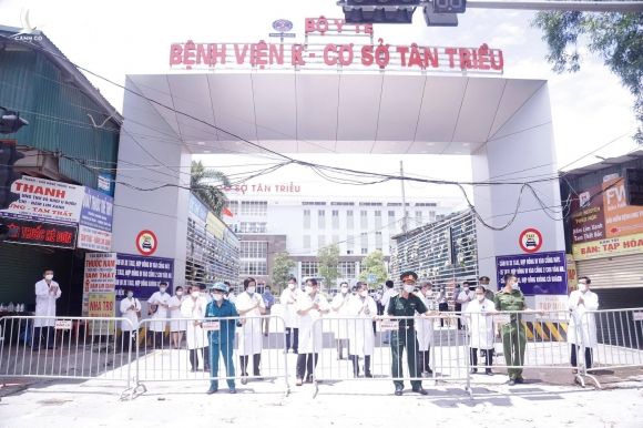 Bệnh viện K Tân Triều kết thúc cách ly tế, gỡ bỏ phong tỏa, khám chữa bệnh trở lại - Ảnh 1.