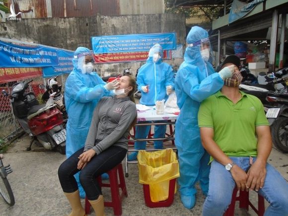 TP HCM: Ca nhiễm SARS-CoV-2 đi chợ, xét nghiệm khẩn 420 người - Ảnh 1.