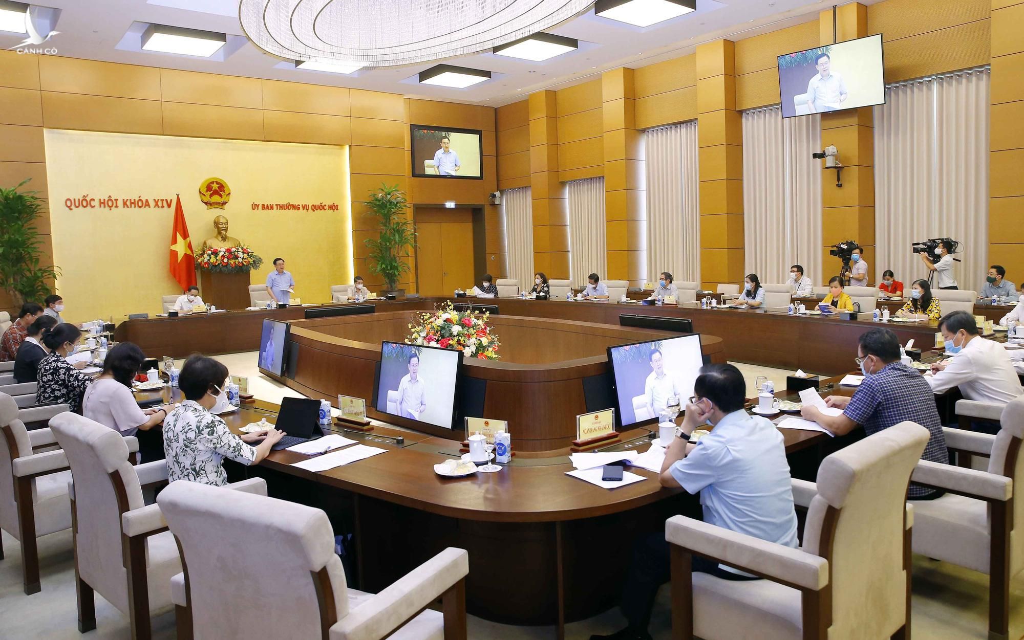Chủ tịch Quốc hội Vương Đình Huệ đã chủ trì buổi làm việc với Thường trực Ủy ban Các vấn đề xã hội - Ảnh: Thành Chung Chủ tịch Quốc hội Vương Đình Huệ đã chủ trì buổi làm việc với Thường trực Ủy ban Các vấn đề xã hội - Ảnh: Thành Chung