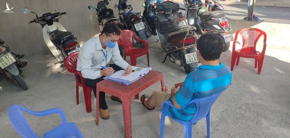 TP.HCM xử phạt người mua lẫn người bán ở chợ tự phát sau Chỉ thị 10 - ảnh 2