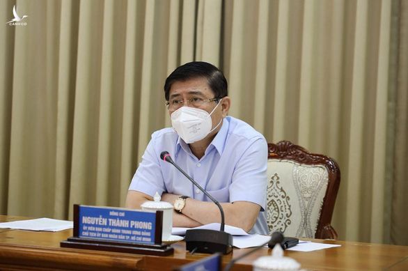 Chủ tịch Nguyễn Thành Phong: Siết chặt, nâng cao mức độ chống dịch là phù hợp với tình hình - Ảnh 1.