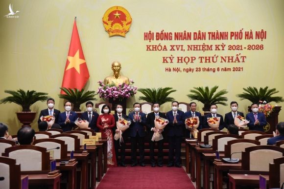 Tái đắc cử Chủ tịch Hà Nội, ông Chu Ngọc Anh cam kết &quot;3 đột phá&quot; xây dựng Thủ đô - Ảnh 2.