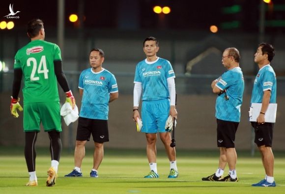 Ngắm chân dung người đặc biệt thay thế ông Park quyết sách đấu pháp trận gặp đội UAE - ảnh 2
