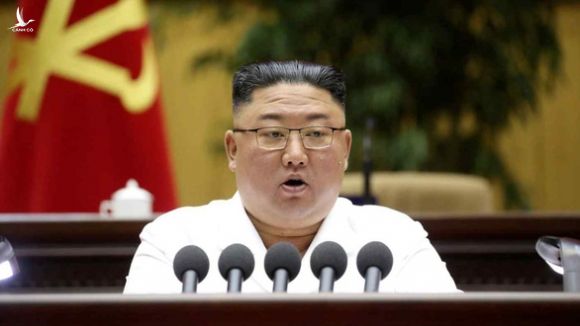 Ông Kim Jong Un sửa quy tắc đảng, đặt người dân lên trên quân đội - Ảnh 1.