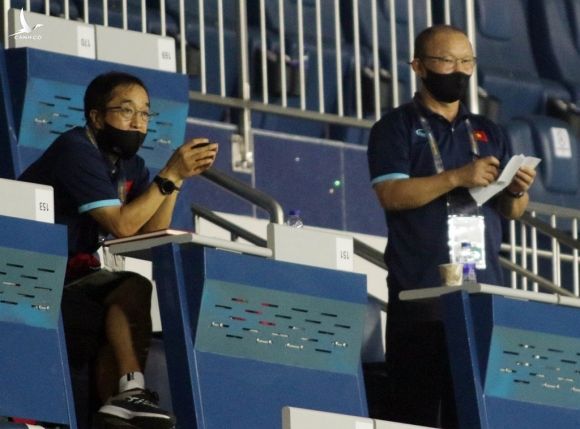 Ngắm chân dung người đặc biệt thay thế ông Park quyết sách đấu pháp trận gặp đội UAE - ảnh 1