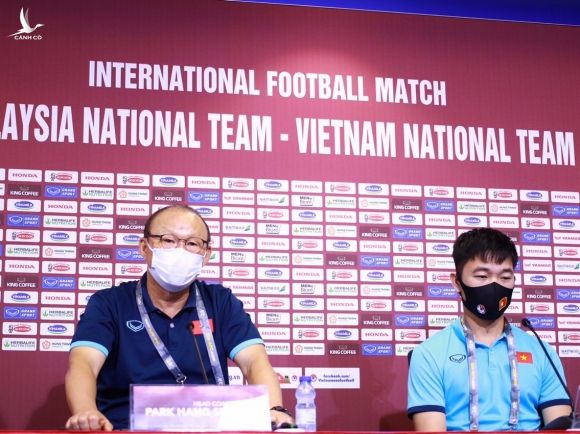 HLV Park Hang-seo: 'Tôi muốn tuyển Việt Nam chơi thật lạnh lùng trước Malaysia' - ảnh 1