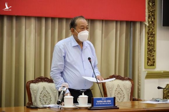 Phó Thủ tướng Thường trực Trương Hòa Bình tại cuộc họp trực tuyến của Ban Chỉ đạo phòng, chống dịch Covid-19 TP.HCM