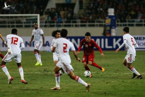 Đội hình Việt Nam vs UAE: Nhảy múa cùng Quang Hải