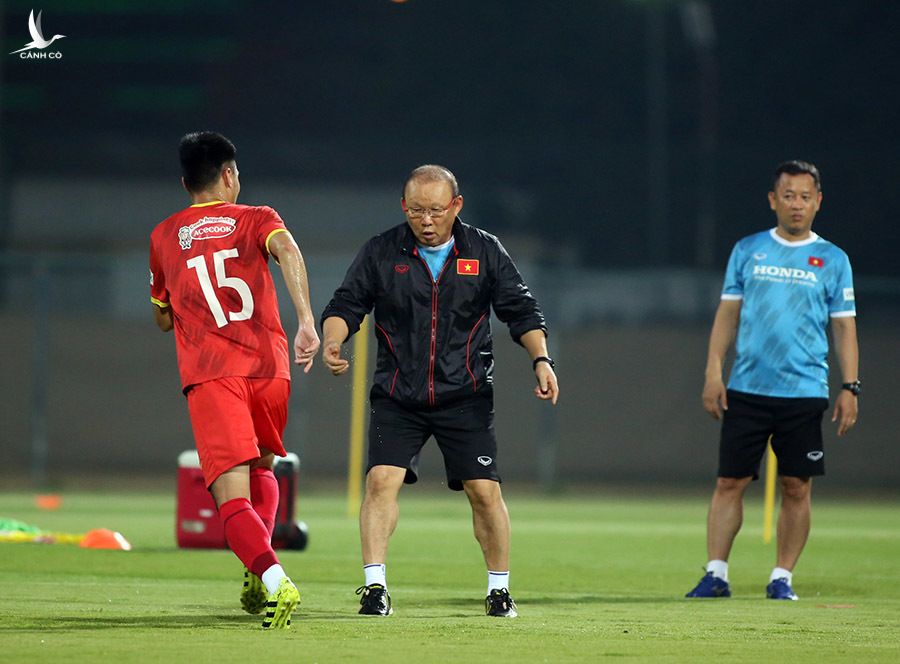 Tuyển Việt Nam luyện 'tuyệt chiêu' chờ đấu Indonesia