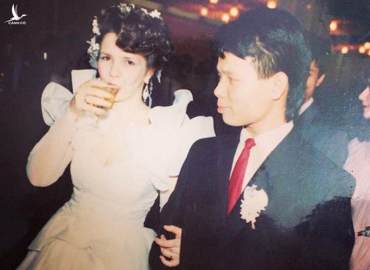 Đám cưới của hai vợ chồng được tổ chức năm 1990 tại thành phố Kiev. Ảnh: Nhân vật cung cấp. 