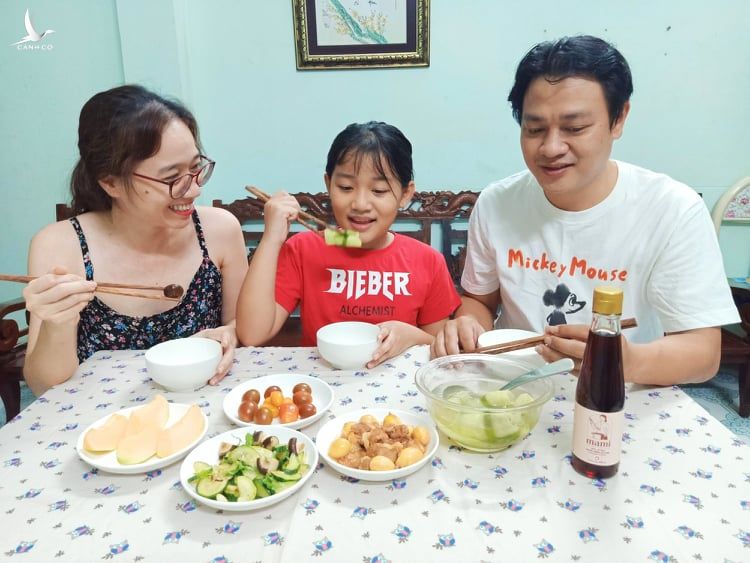 Lần đầu tiên TP.HCM số ca nhiễm Covid-19 giảm: Vui còn hơn trúng số độc đắc - ảnh 1