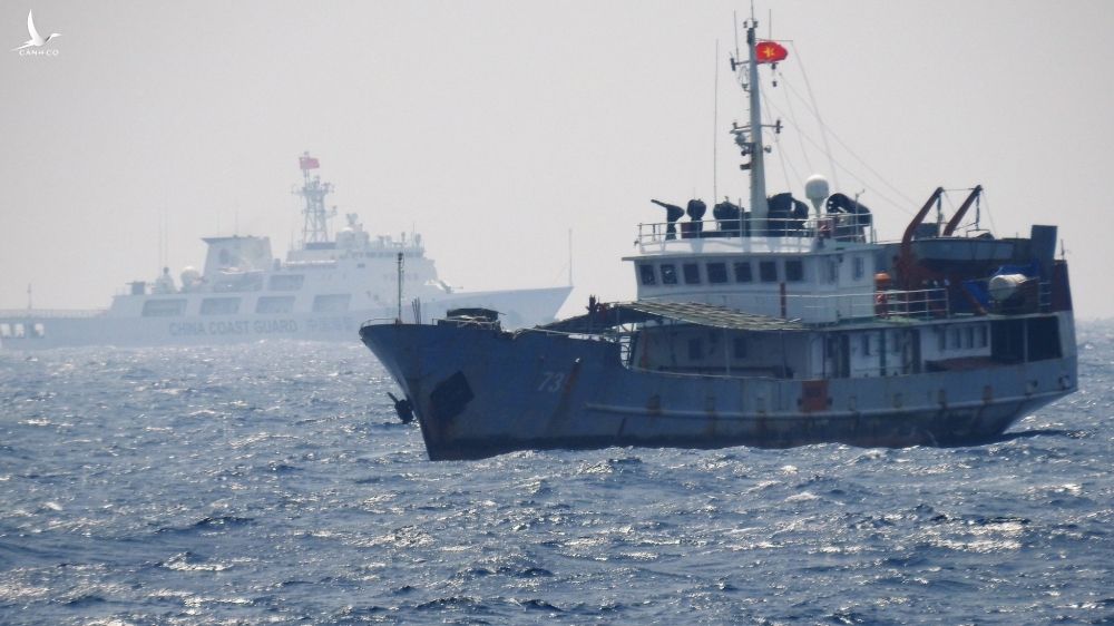 Tàu 739 của lực lượng chấp pháp Việt Nam ngăn cản tàu hải cảnh 33111 của Trung Quốc vi phạm chủ quyền vùng biển Việt Nam tháng 10.2019 /// Ảnh: Ngư dân cung cấp