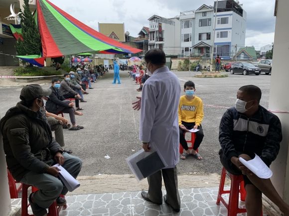 Khổ vì giấy xét nghiệm Covid-19