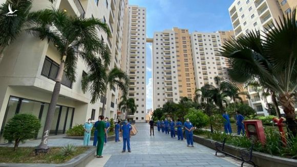TP.HCM: Sử dụng 3 khu nhà tái định cư làm bệnh viện dã chiến và khu cách ly tập trung - Ảnh 1.