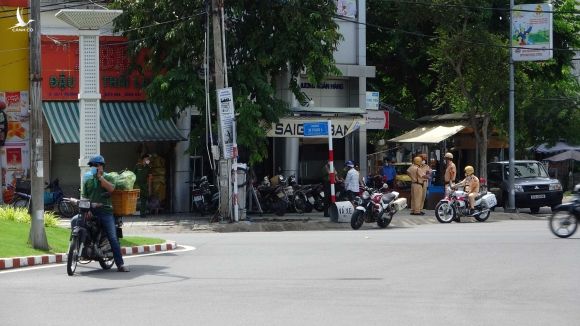 CSGT Đồng Nai: 'Đâu phải không có cơm Jollibee thì không sống được' - ảnh 2