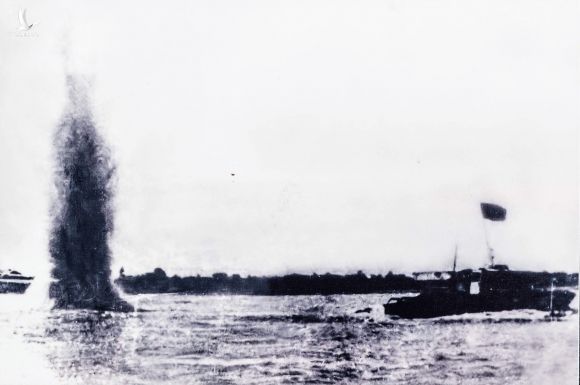55 năm, bộ đội chống ngầm - Kỳ 1: Tàu săn ngầm đi bắn máy bay - ảnh 3
