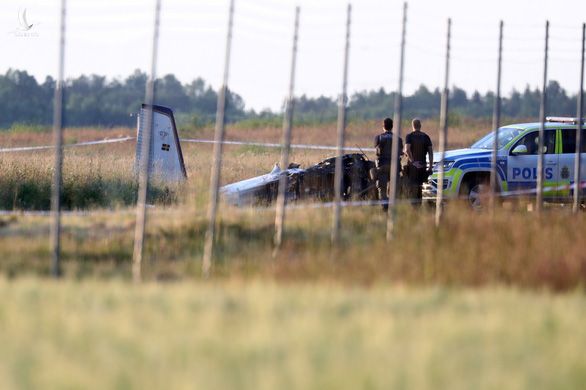 Máy bay rơi ở Thụy Điển, 9 người chết - Ảnh 1.