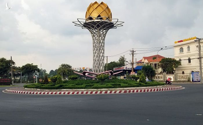 Miền Tây 'gồng mình' chống dịch Covid-19, ca nhiễm lên đến hàng trăm
