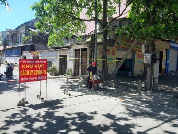 Sau triệu chứng sốt và mệt, bé 2 tuổi có kết quả dương tính SARS-CoV-2 - Ảnh 1.