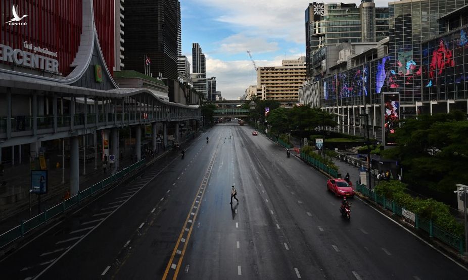Đường phố trung tâm thủ đô Bangkok sau khi áp đặt hạn chế mới hôm 12/7. Ảnh: AFP.