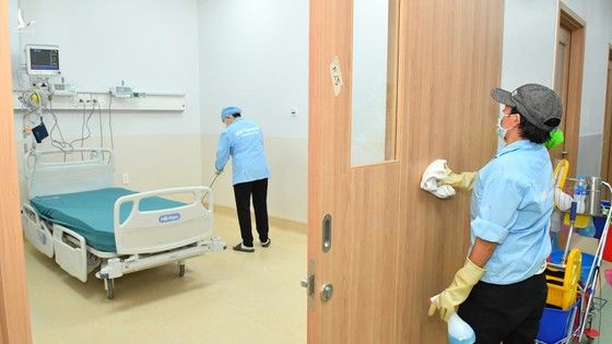 Bí thư Thành ủy TPHCM Nguyễn Văn Nên thăm Bệnh viện Hồi sức Covid-19 ảnh 8