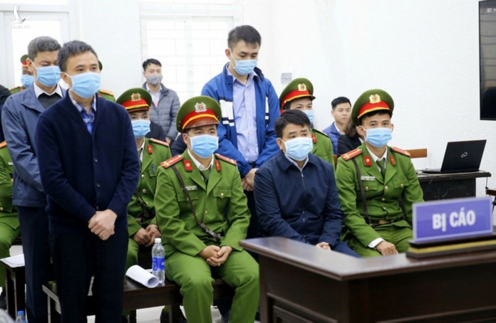 Ông Nguyễn Đức Chung và các đồng phạm hầu tòa vụ án Chiếm đoạt tài liệu bí mật Nhà nước.
