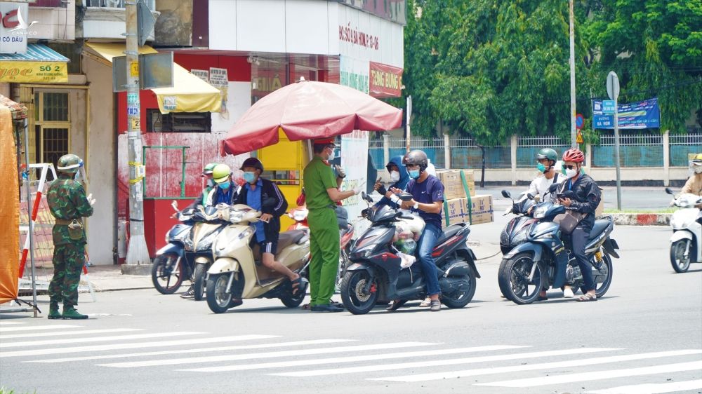 TP.HCM: Nhiều người nhầm lẫn khai báo di chuyển nội địa với khai báo y tế - ảnh 5