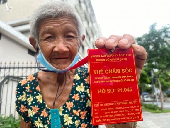 Sài Gòn sau 18 giờ: 'Bụi đời' bất đắc dĩ1