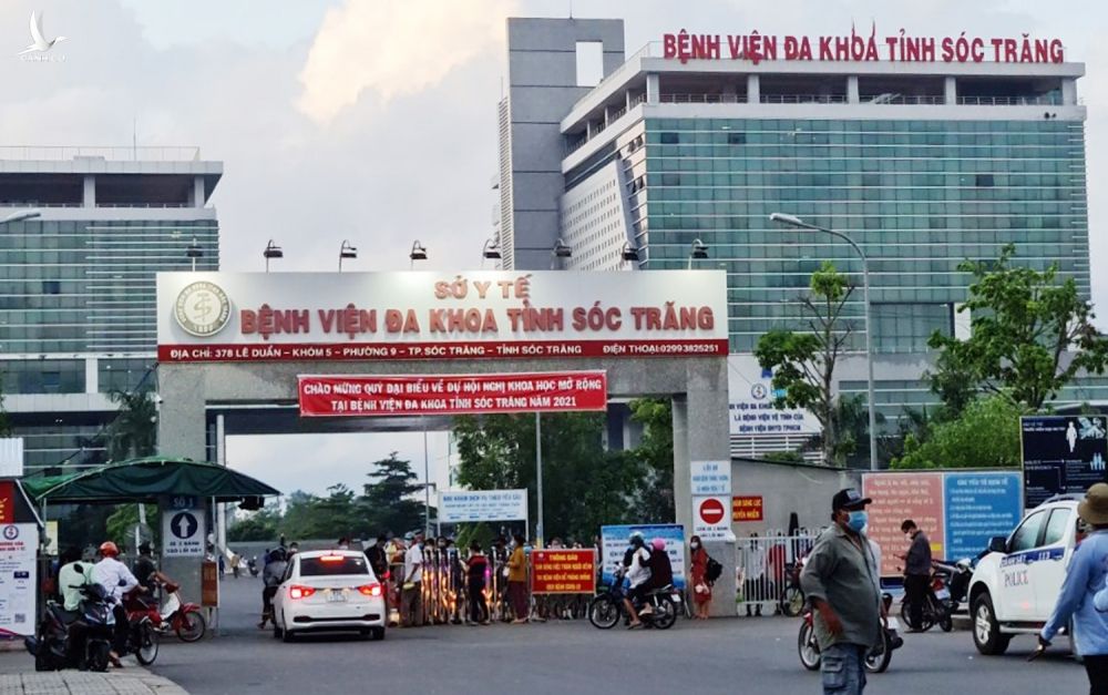 129 nguoi du dam tang giua mua dich anh 1