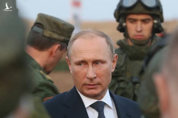 Tổng thống Nga Putin bất ngờ rút súng bắn xuyên táo: Mỹ - Israel hoảng hồn! - Ảnh 3.