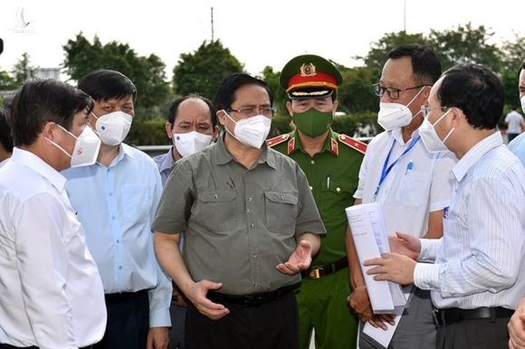 Thủ tướng Phạm Minh Chính kiểm tra công tác phòng chống COVID-19 tại Thành phố Hồ Chí Minh. Ảnh: Nhật Bắc