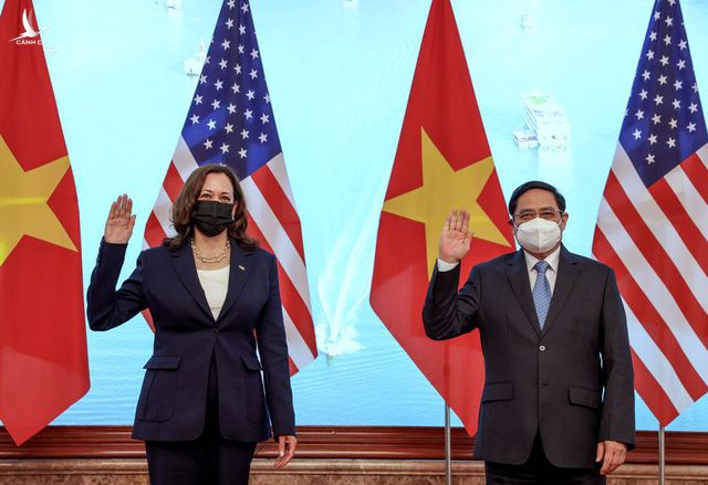 Đại sứ Phạm Quang Vinh chỉ ra những điều chờ Việt Nam sau chuyến thăm của Phó Tổng thống Mỹ: ‘Viện trợ rất quý, nhưng quan trọng nhất vẫn là chuyển giao công nghệ để tự sản xuất vaccine!’ - Ảnh 1.