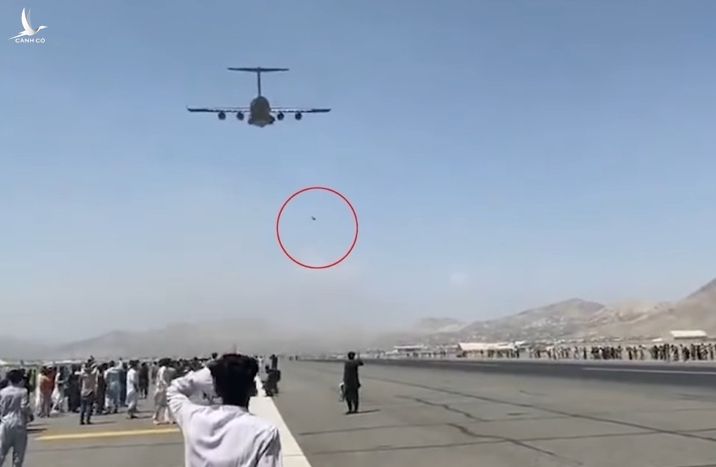Hành trình tháo chạy nghiệt ngã của cặp anh em Afghanistan rơi khỏi máy bay Mỹ - 1