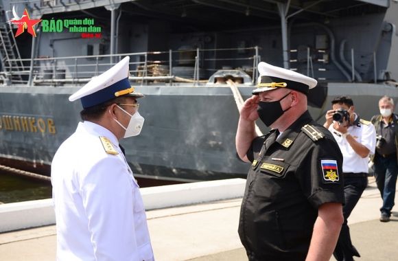 Biên đội tàu Việt Nam cập cảng TP Vladivostok, chuẩn bị tham gia Army Games 2021 - Ảnh 5.