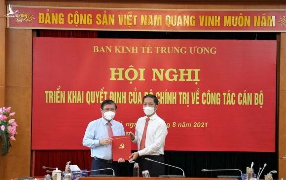 Bộ Chính trị đã cân nhắc, đánh giá thấu đáo khi điều động ông Nguyễn Thành Phong về Ban Kinh tế Trung ương - Ảnh 1.