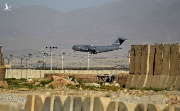 NÓNG: Sân bay quân sự lớn nhất, "đầu não" Mỹ-NATO một thời ở Afghanistan chính thức sụp đổ