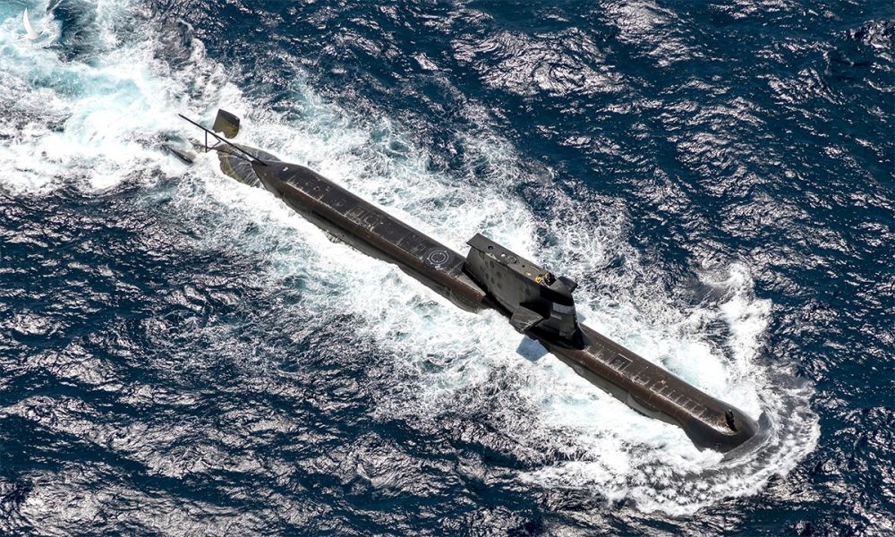 Tàu ngầm HMAS Rankin tham gia diễn tập AUSINDEX 21 ngoài khơi thành phố Darwin, Australia ngày 10/9. Ảnh: BQP Australia.