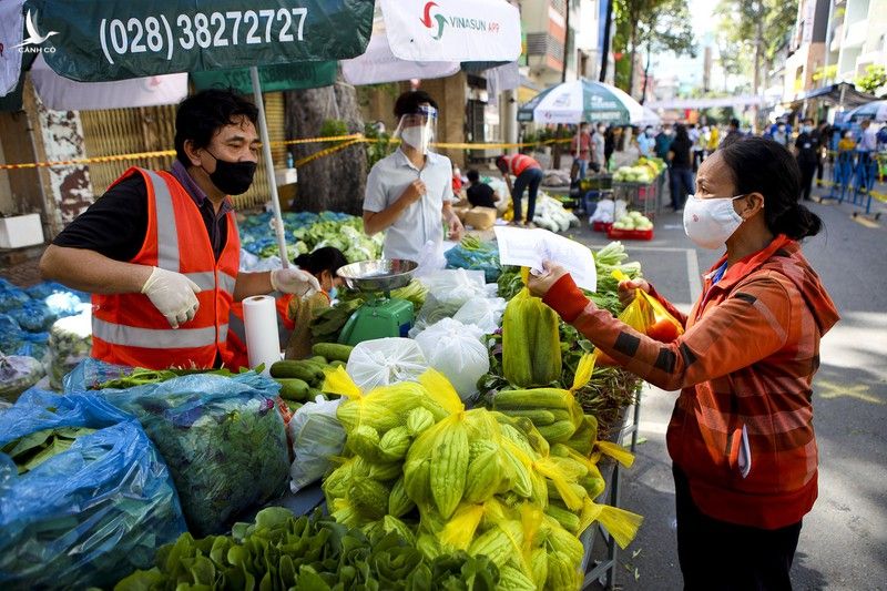 TS Vũ Thành Tự Anh: TP.HCM cần 4 yếu tố để mở cửa thành công từ 1-10 - ảnh 4