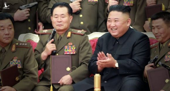 2 nguyên soái được Kim Jong-un tin tưởng nhất bất ngờ bị giáng chức vì lý do bí ẩn - Ảnh 1.