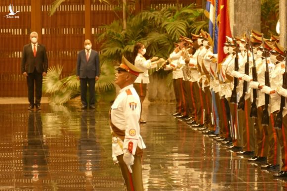 Chủ tịch nước Nguyễn Xuân Phúc: Việt Nam - Cuba đoàn kết, nhất định thắng - Ảnh 3.