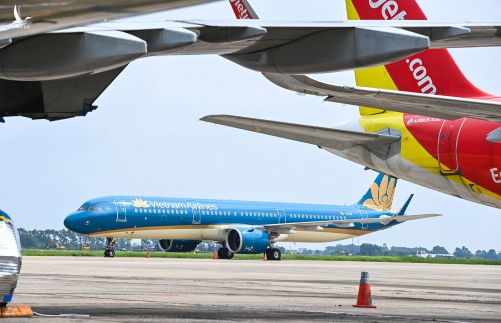 Sau khoảng 2 tháng tạm dừng, từ ngày 10/10 sân bay Nội Bài sẽ có các chuyến bay khứ hồi đi, đến TP HCM và Đà Nẵng. Ảnh: Giang Huy.