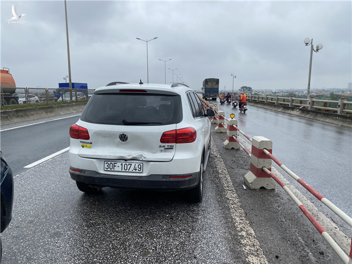 Hà Nội: 4 ô tô tông liên hoàn, đường Vành đai 3 trên cao tắc cứng 15km - 3