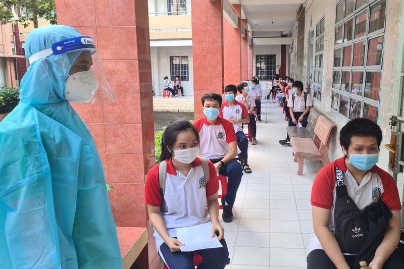 59.000 học sinh Bình Dương đồng loạt được tiêm vaccine - ảnh 4