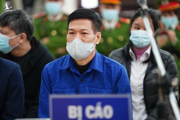 Lời thề Hippocrates đang ‘ám’ vào những người phản bội