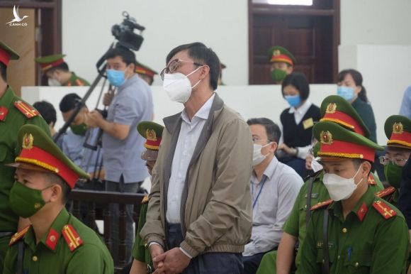 Cựu Phó tổng cục trưởng Tổng cục Tình báo Nguyễn Duy Linh lĩnh án 14 năm tù - ảnh 3