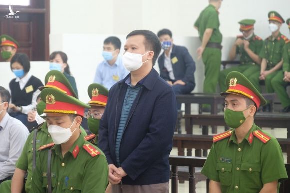 Cựu Phó tổng cục trưởng Tổng cục Tình báo Nguyễn Duy Linh lĩnh án 14 năm tù - ảnh 4