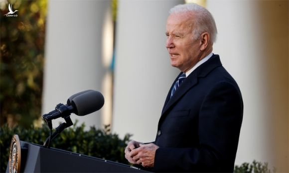 Tổng thống Mỹ Joe Biden phát biểu trong lễ ân xá gà tây tại Nhà Trắng nhân dịp Lễ Tạ ơn ngày 19/11. Ảnh: Reuters.