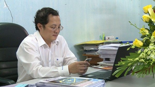 Con đường 14 năm từ vị giám đốc bệnh viện 34 tuổi đến khi bị bắt tạm giam - Ảnh 1. Con đường 14 năm từ vị giám đốc bệnh viện 34 tuổi đến khi bị bắt tạm giam - Ảnh 1.