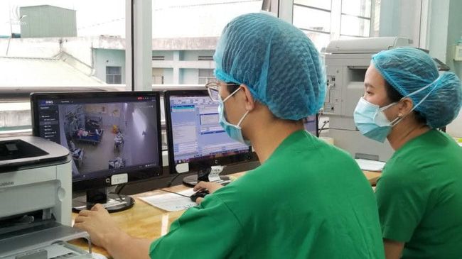 Con đường 14 năm từ vị giám đốc bệnh viện 34 tuổi đến khi bị bắt tạm giam - Ảnh 4. Con đường 14 năm từ vị giám đốc bệnh viện 34 tuổi đến khi bị bắt tạm giam - Ảnh 4.